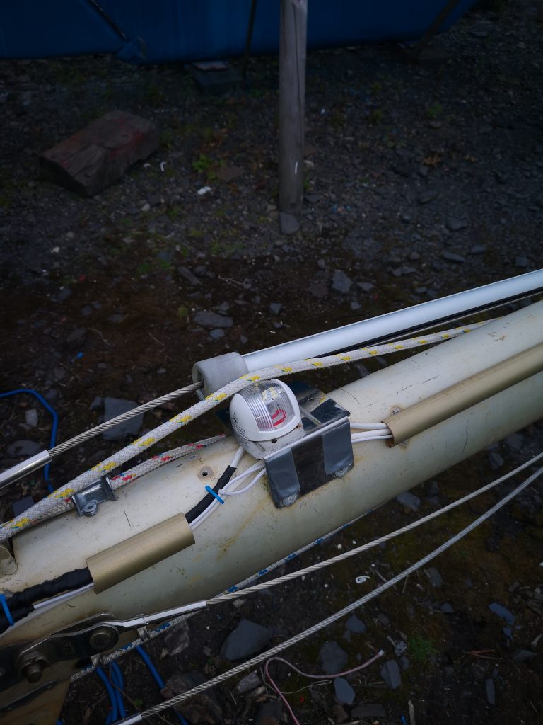 Steaming light showing external ducting for mast wiring